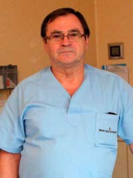 Dr. Traumatologist Mario